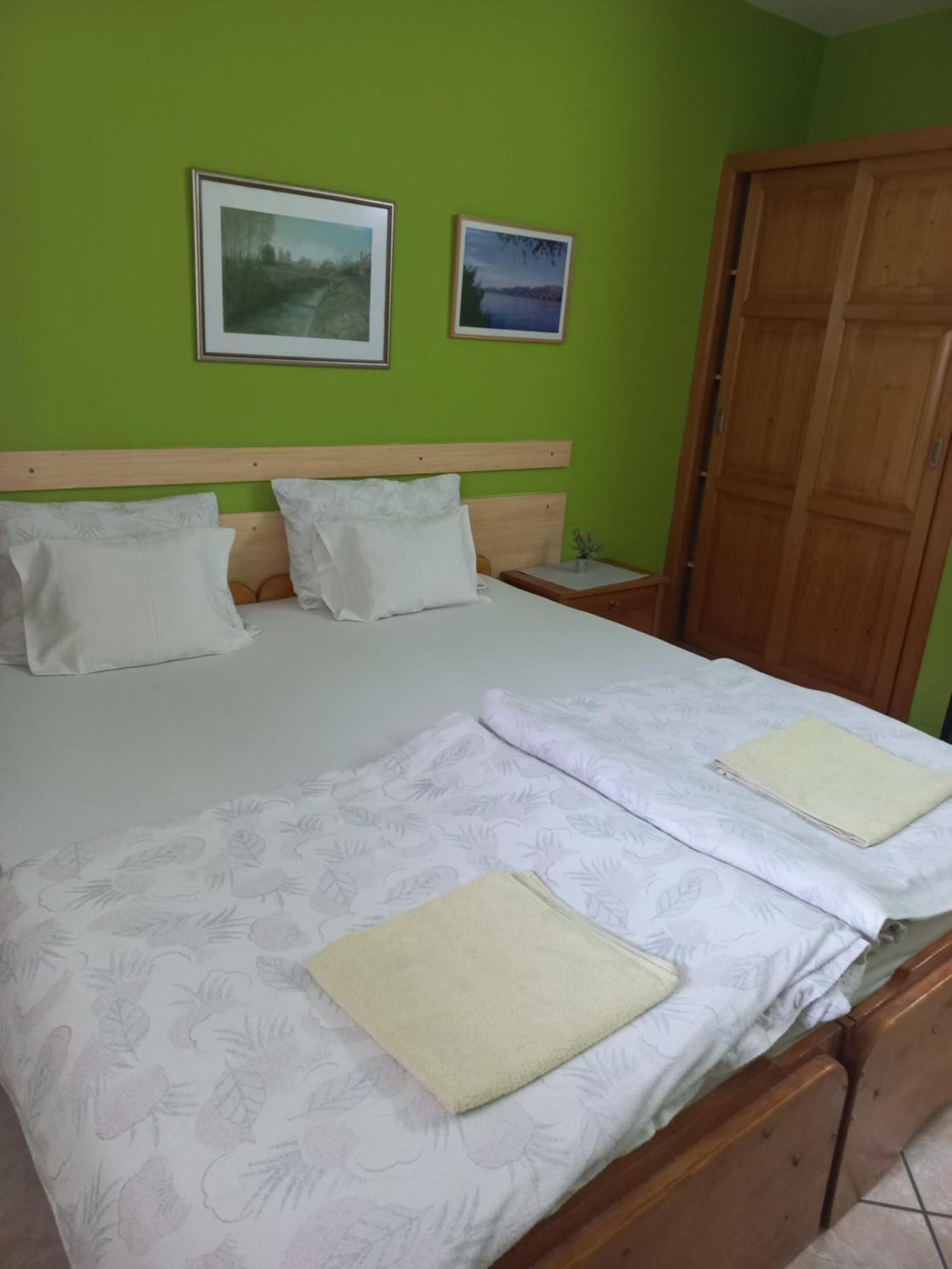 Hostel Bata Kanjiža 외부 사진